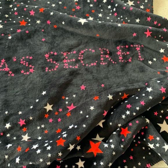 Victoria’s Secret star blanket new without tags Sherpa - Picture 6 of 11